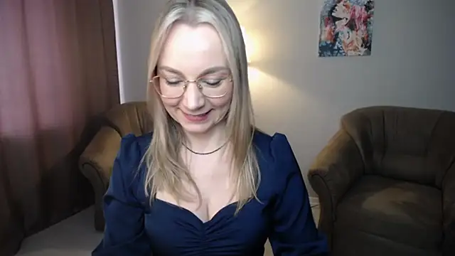 Snapshot of Ava_Elior chatting on 05/15/26, 11:17 Ava Elior online show from 05/15/26, 11:17