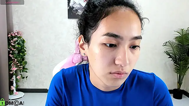 FlirtyAura online show from 10/12/25, 01:48