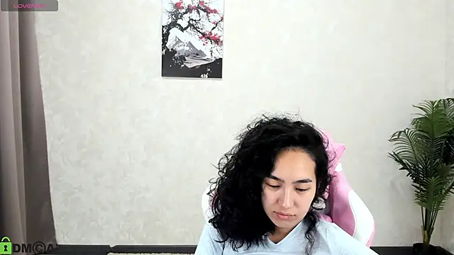 FlirtyAura online show from 11/07/25, 01:49