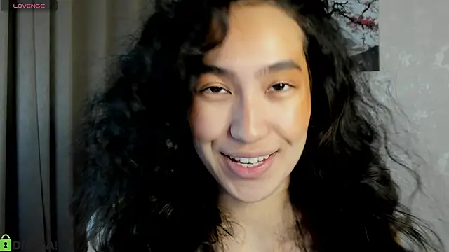 FlirtyAura online show from 12/02/25, 03:45