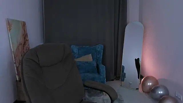 FlirtyAura online show from 06/25/26, 05:12