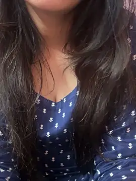 Snapshot of shubhimalik chatting on 10/16/25, 04:24 shubhimalik online show from 10/16/25, 04:24