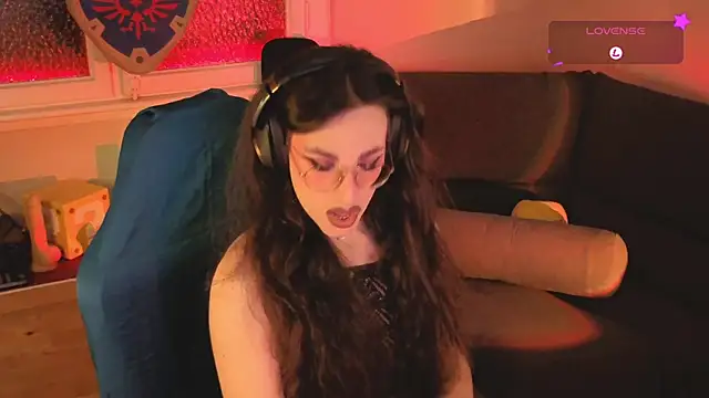 Snapshot of Zesty_Peach chatting on 05/29/26, 10:19 Zesty Peach online show from 05/29/26, 10:19