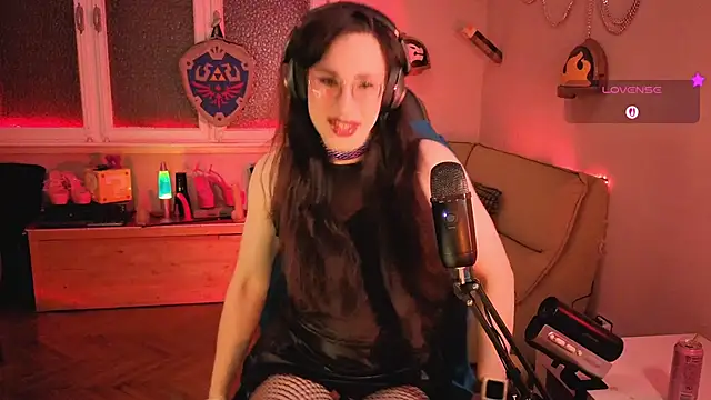 Snapshot of Zesty_Peach chatting on 06/14/26, 03:08 Zesty Peach online show from 06/14/26, 03:08