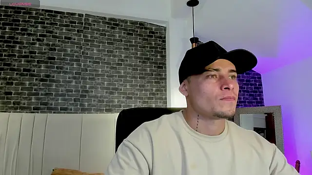 Snapshot of connorsmiith chatting on 02/25/26, 03:54 connorsmiith online show from 02/25/26, 03:54