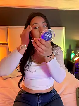 BellaFernandez   online show from 11/08/25, 01:00