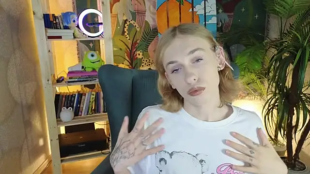 BarbieRichy online show from 09/25/25, 12:31