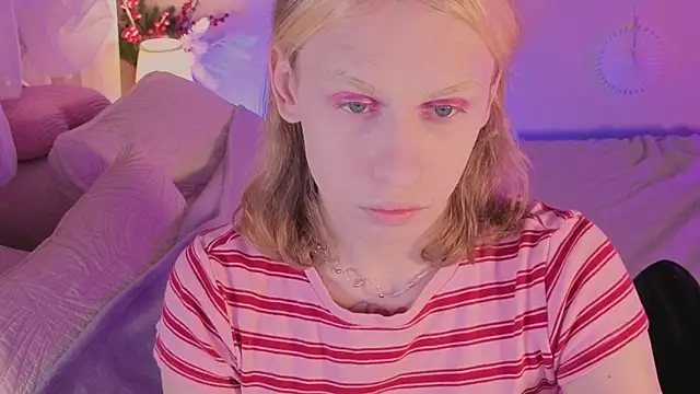 BarbieRichy online show from 12/21/25, 01:40