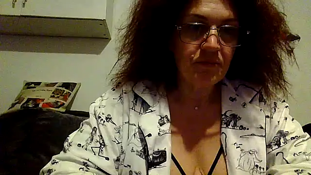 RubyyRosee online show from 04/02/26, 05:16