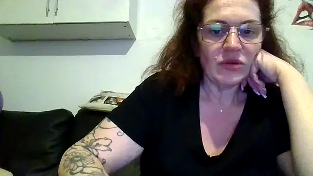 RubyyRosee online show from 04/26/26, 06:22