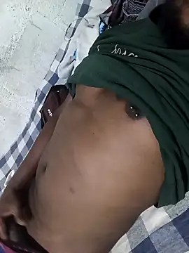 Snapshot of tamilgaybottoms chatting on 11/15/25, 01:03 tamilgaybottoms online show from 11/15/25, 01:03