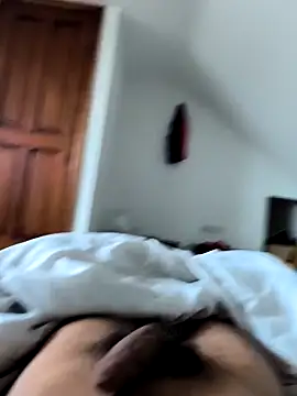 Snapshot of Hhhhh685889 chatting on 11/09/25, 01:31 Hhhhh685889 online show from 11/09/25, 01:31