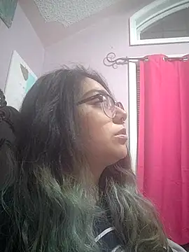 Lovelyrainn online show from 12/14/25, 01:33