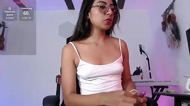 Susanahendrix online show from 04/27/26, 06:17