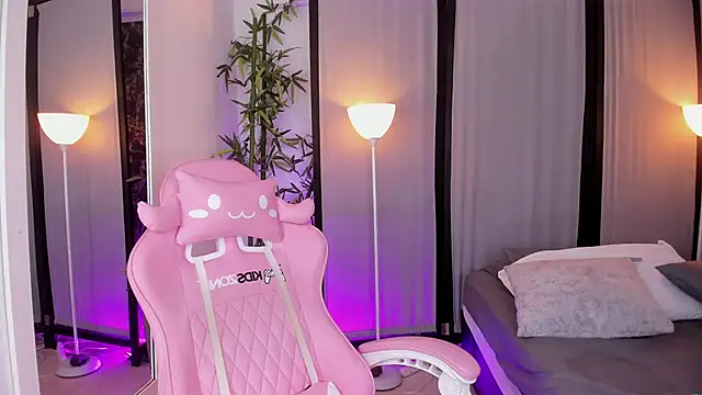 ChloeShade online show from 11/25/25, 06:19