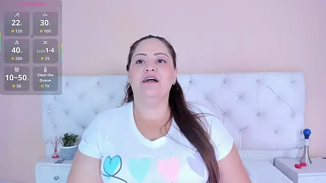 Snapshot of katte_landerr chatting on 10/11/25, 01:20 katte landerr online show from 10/11/25, 01:20