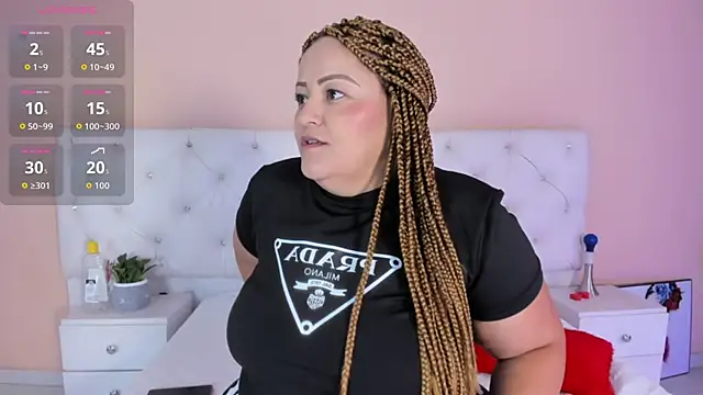 Snapshot of katte_landerr chatting on 10/20/25, 01:11 katte landerr online show from 10/20/25, 01:11