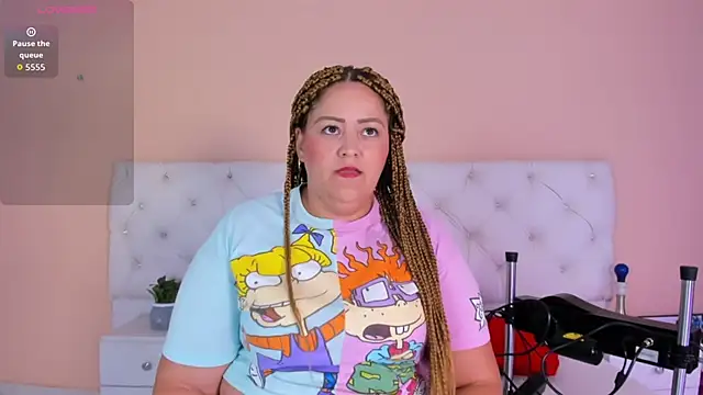 Snapshot of katte_landerr chatting on 10/23/25, 01:21 katte landerr online show from 10/23/25, 01:21