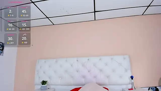 Snapshot of katte_landerr chatting on 10/28/25, 01:25 katte landerr online show from 10/28/25, 01:25