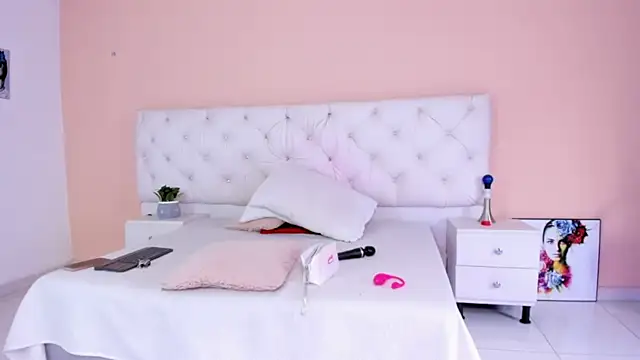 Snapshot of katte_landerr chatting on 11/13/25, 12:59 katte landerr online show from 11/13/25, 12:59