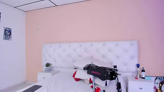 Snapshot of katte_landerr chatting on 12/05/25, 01:20 katte landerr online show from 12/05/25, 01:20