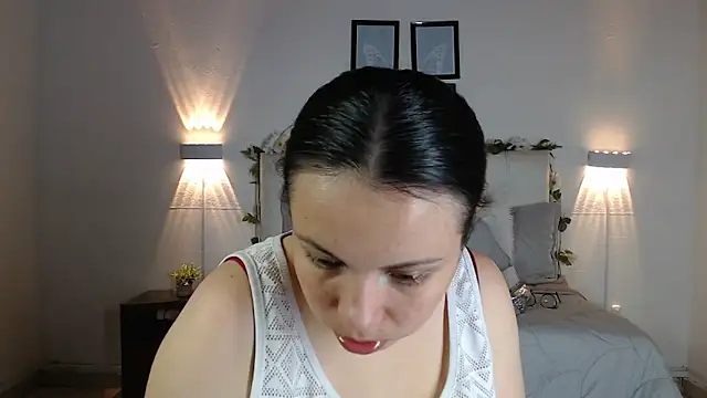 Megan 05  online show from 09/24/25, 06:00