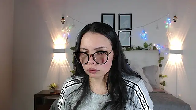 Megan 05  online show from 03/09/26, 06:34