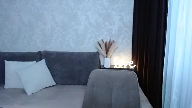 IrisJones online show from 09/25/25, 09:02
