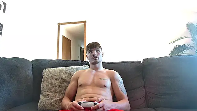 Snapshot of derekmontana2 chatting on 06/17/26, 10:54 derekmontana2 online show from 06/17/26, 10:54