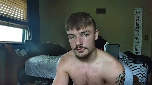 Snapshot of derekmontana2 chatting on 07/10/26, 06:32 derekmontana2 online show from 07/10/26, 06:32