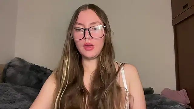 velvet  moon online show from 05/08/26, 04:51
