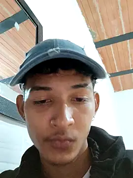 Snapshot of hotrabbit120105 chatting on 12/17/25, 03:29 hotrabbit120105 online show from 12/17/25, 03:29