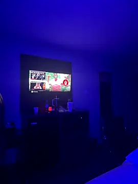 Snapshot of BigMfLuther chatting on 12/16/25, 04:39 BigMfLuther online show from 12/16/25, 04:39