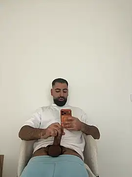 Snapshot of bignasthairy chatting on 01/17/26, 10:09 bignasthairy online show from 01/17/26, 10:09