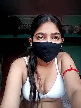 Snapshot of Snehabeauti chatting on 10/10/25, 04:22 Snehabeauti online show from 10/10/25, 04:22