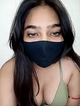 Snapshot of Snehabeauti chatting on 02/02/26, 09:30 Snehabeauti online show from 02/02/26, 09:30