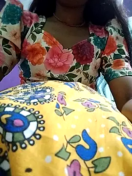 Naina 04 online show from 10/06/25, 05:43