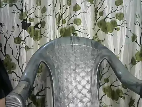 Snapshot of Baby_doll9090 chatting on 04/06/26, 06:31 Baby doll9090 online show from 04/06/26, 06:31