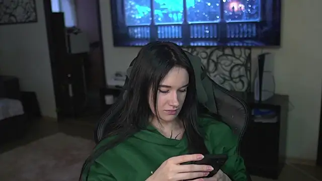 Snapshot of lis_silver chatting on 01/12/26, 01:27 lis silver online show from 01/12/26, 01:27