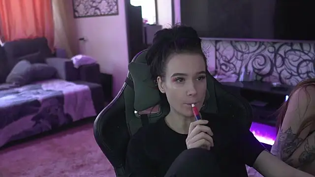 Snapshot of lis_silver chatting on 02/10/26, 08:29 lis silver online show from 02/10/26, 08:29