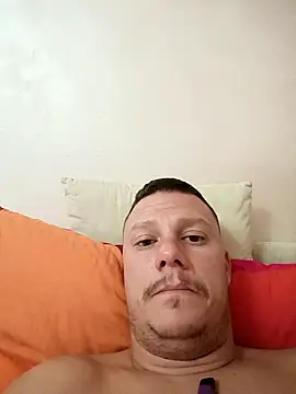 Snapshot of Aries-1990 chatting on 09/24/25, 11:24 Aries-1990 online show from 09/24/25, 11:24