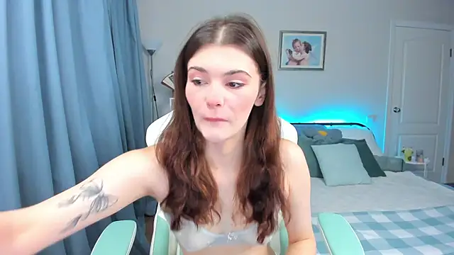 Zoe Vee online show from 10/04/25, 03:15