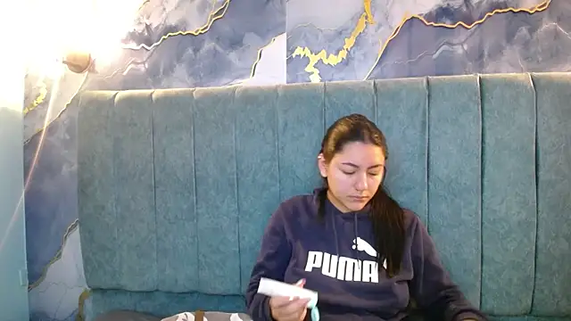 Megara 25 online show from 05/01/26, 11:59