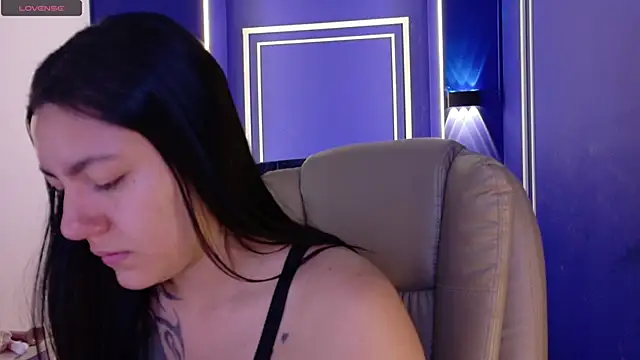 Megara 25 online show from 05/03/26, 01:39