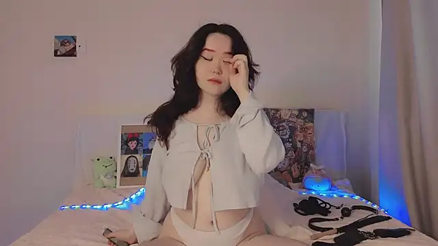 tsunade chan online show from 06/24/26, 04:11