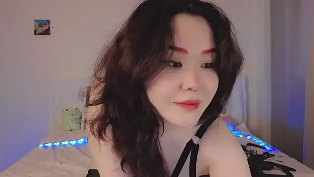 tsunade chan online show from 06/26/26, 04:06