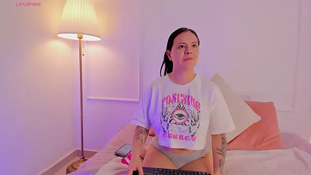 angelica cross  online show from 10/28/25, 07:27