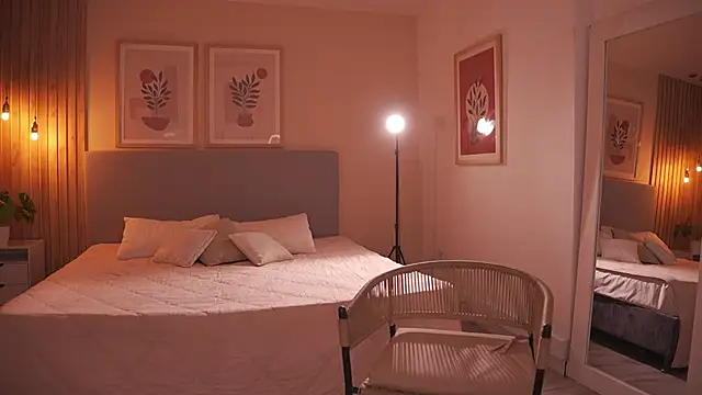 Snapshot of Carolart_ chatting on 03/07/26, 09:23 Carolart online show from 03/07/26, 09:23