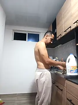 Snapshot of stivenlujan69 chatting on 12/19/25, 03:13 stivenlujan69 online show from 12/19/25, 03:13