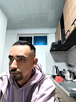 Snapshot of stivenlujan69 chatting on 01/19/26, 12:58 stivenlujan69 online show from 01/19/26, 12:58